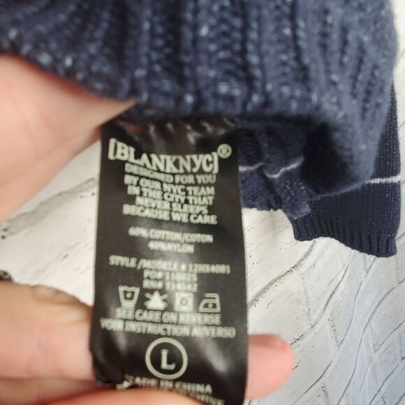 BlankNYC Navy white tiedye striped cropped sweater - Picture 7 of 7